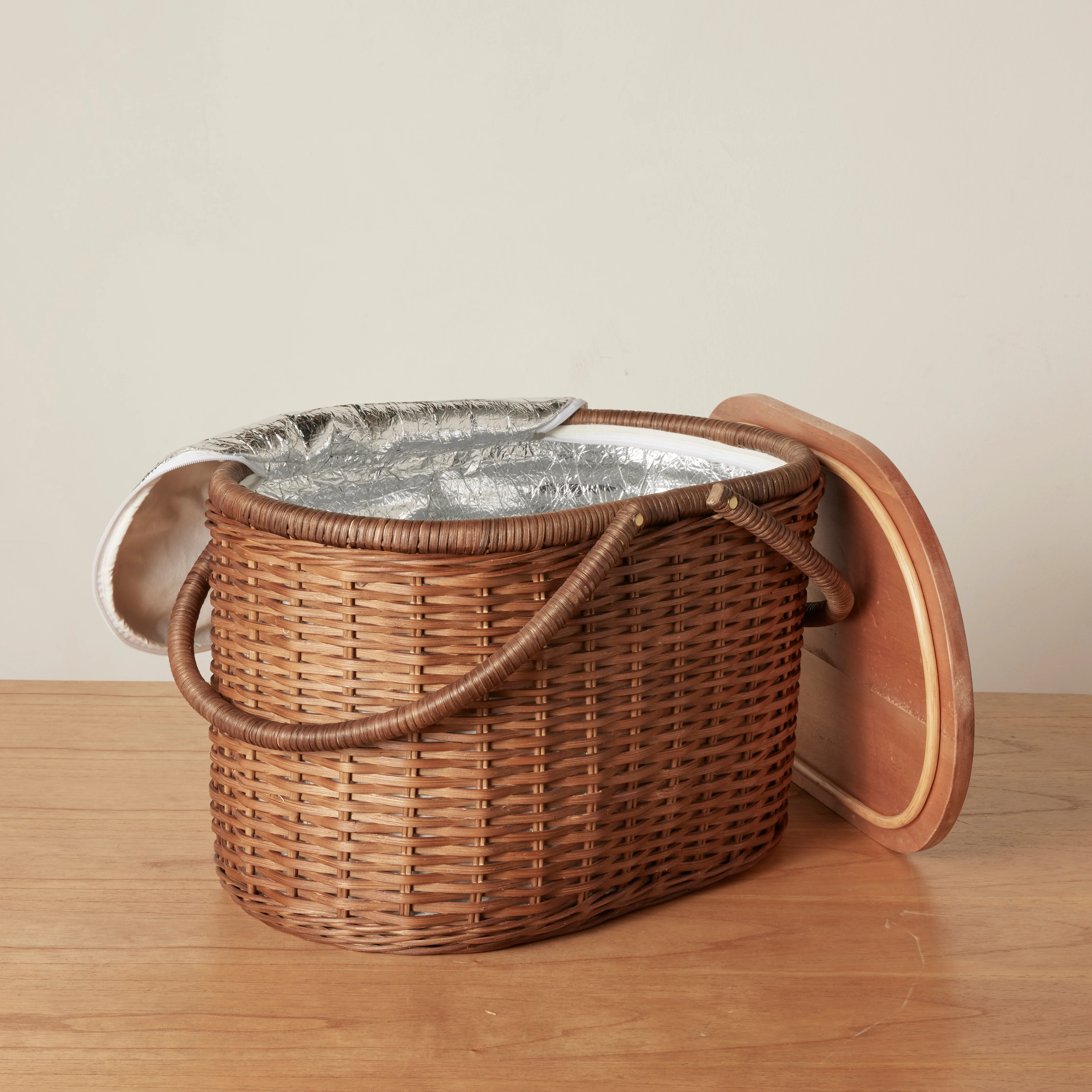 Bondi Woven Picnic Cooler Basket - Image 3