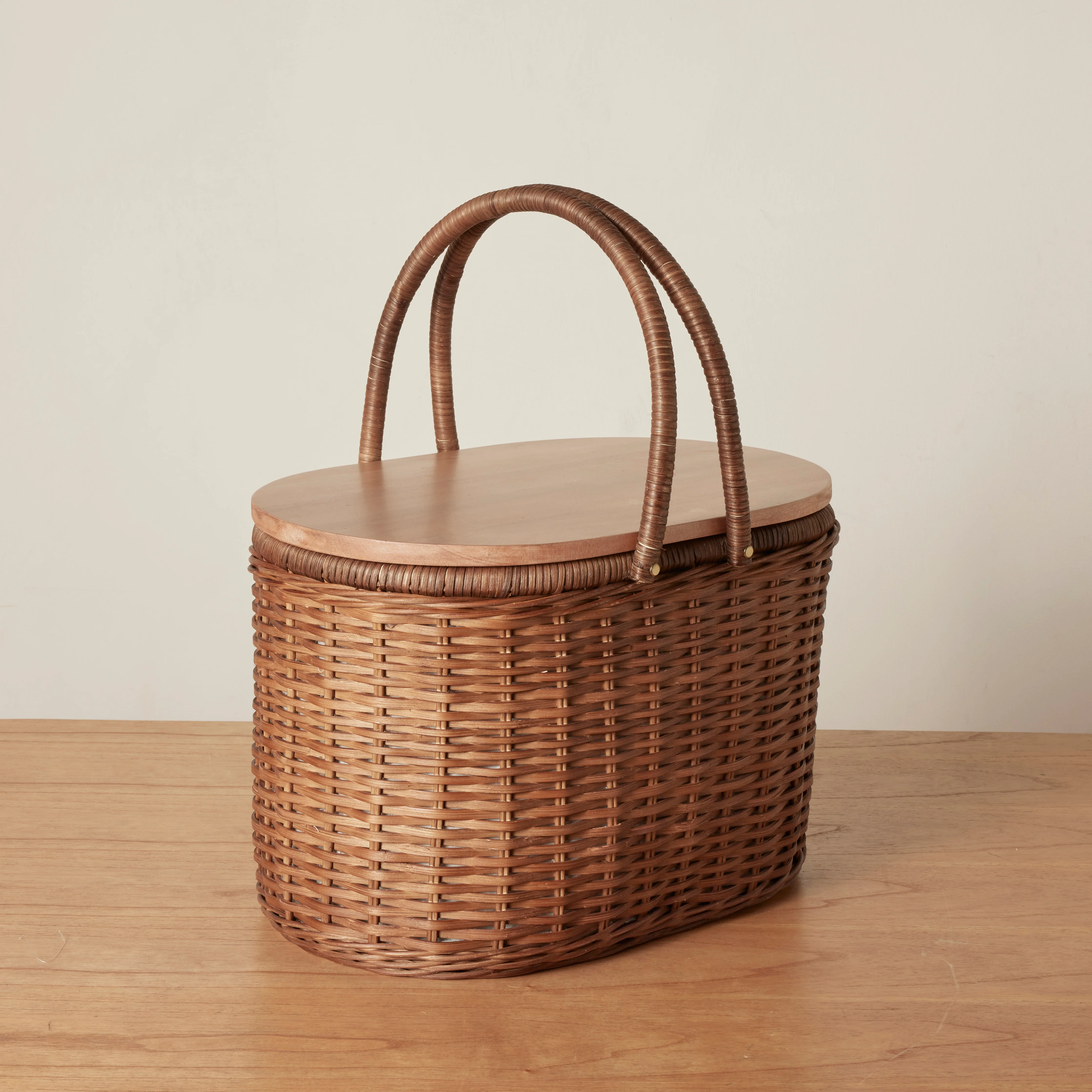 Bondi Woven Picnic Cooler Basket - Image 4