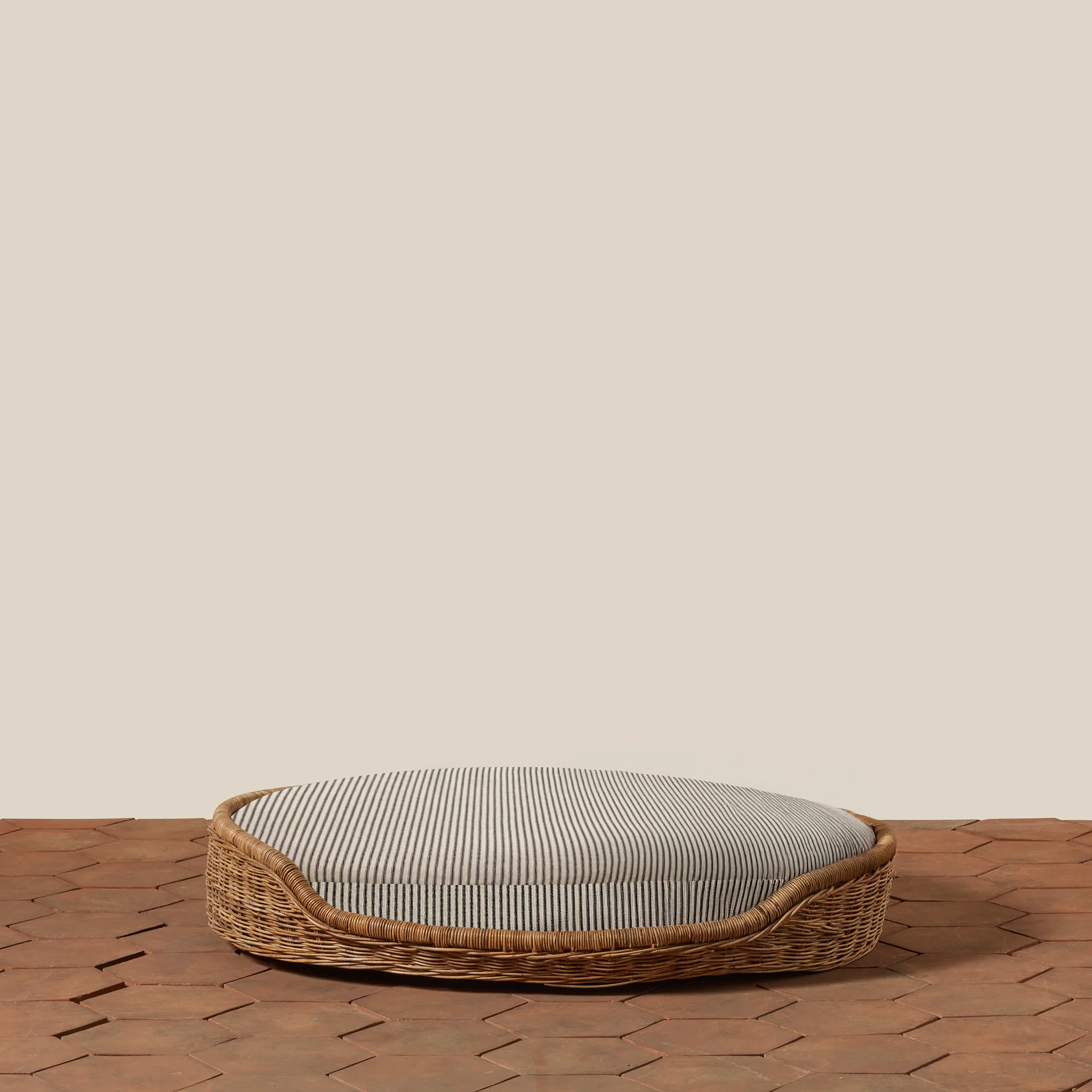 Boone Woven Dog Bed  - Image 18