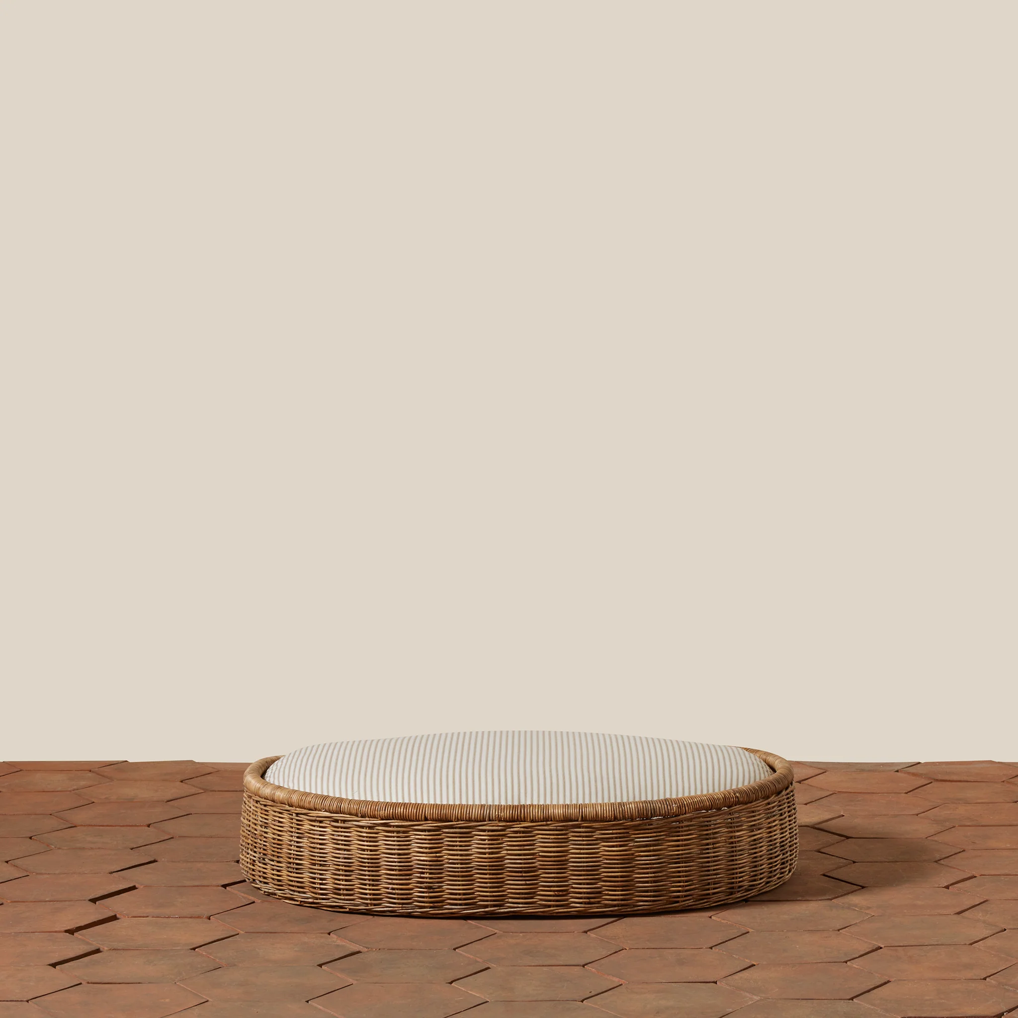 Boone Woven Dog Bed  - Image 6