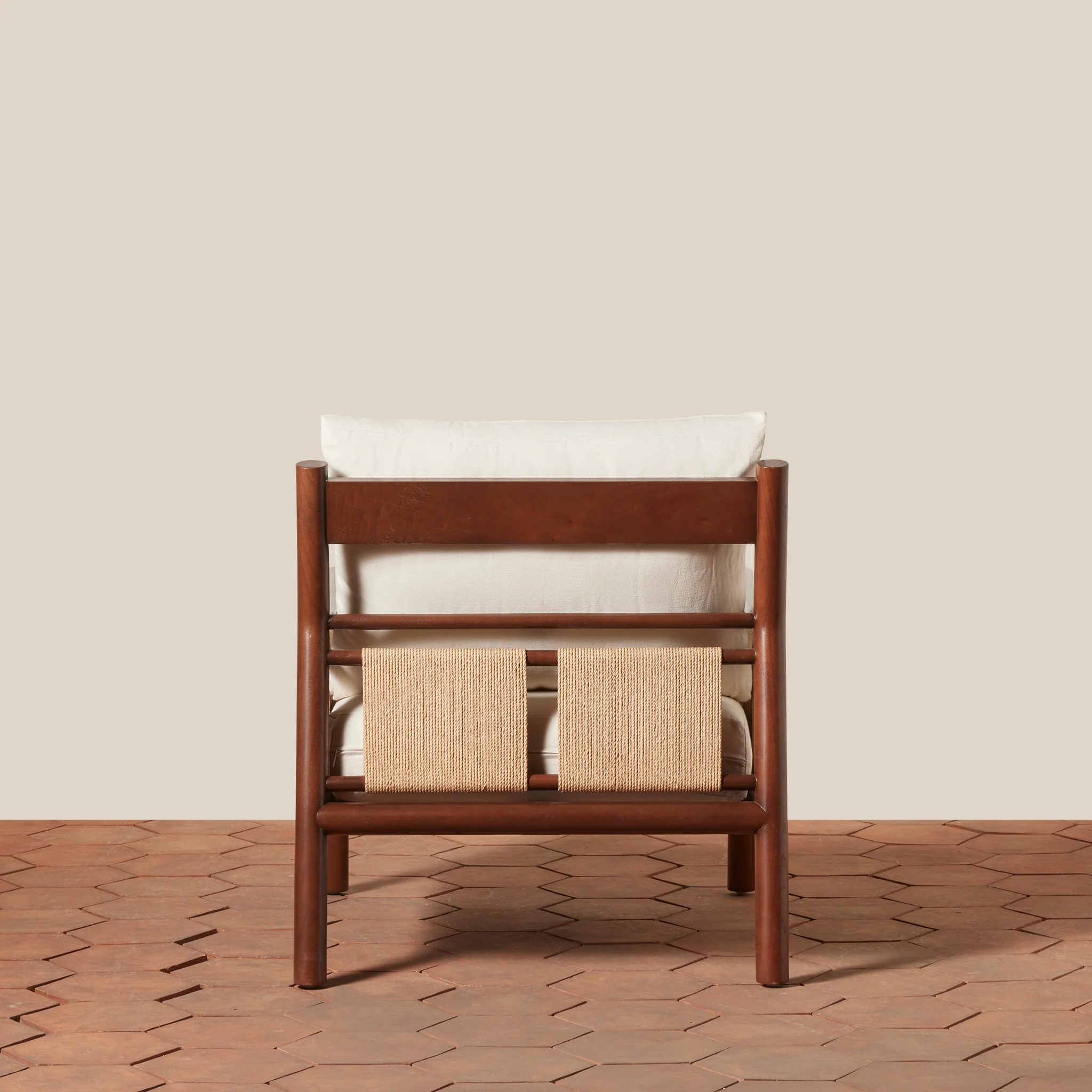 Estela Lounge Chair - Image 4