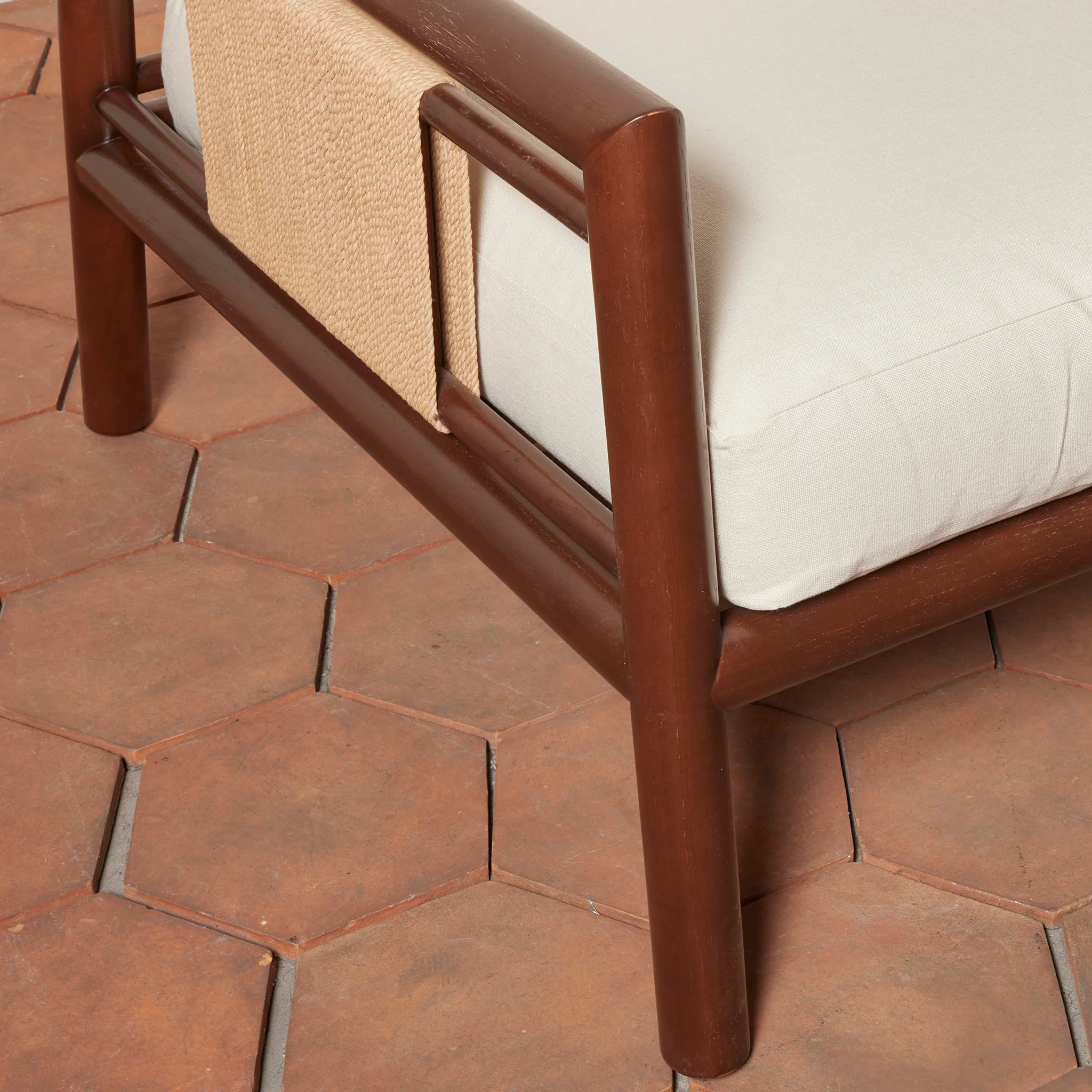 Estela Lounge Chair - Image 6