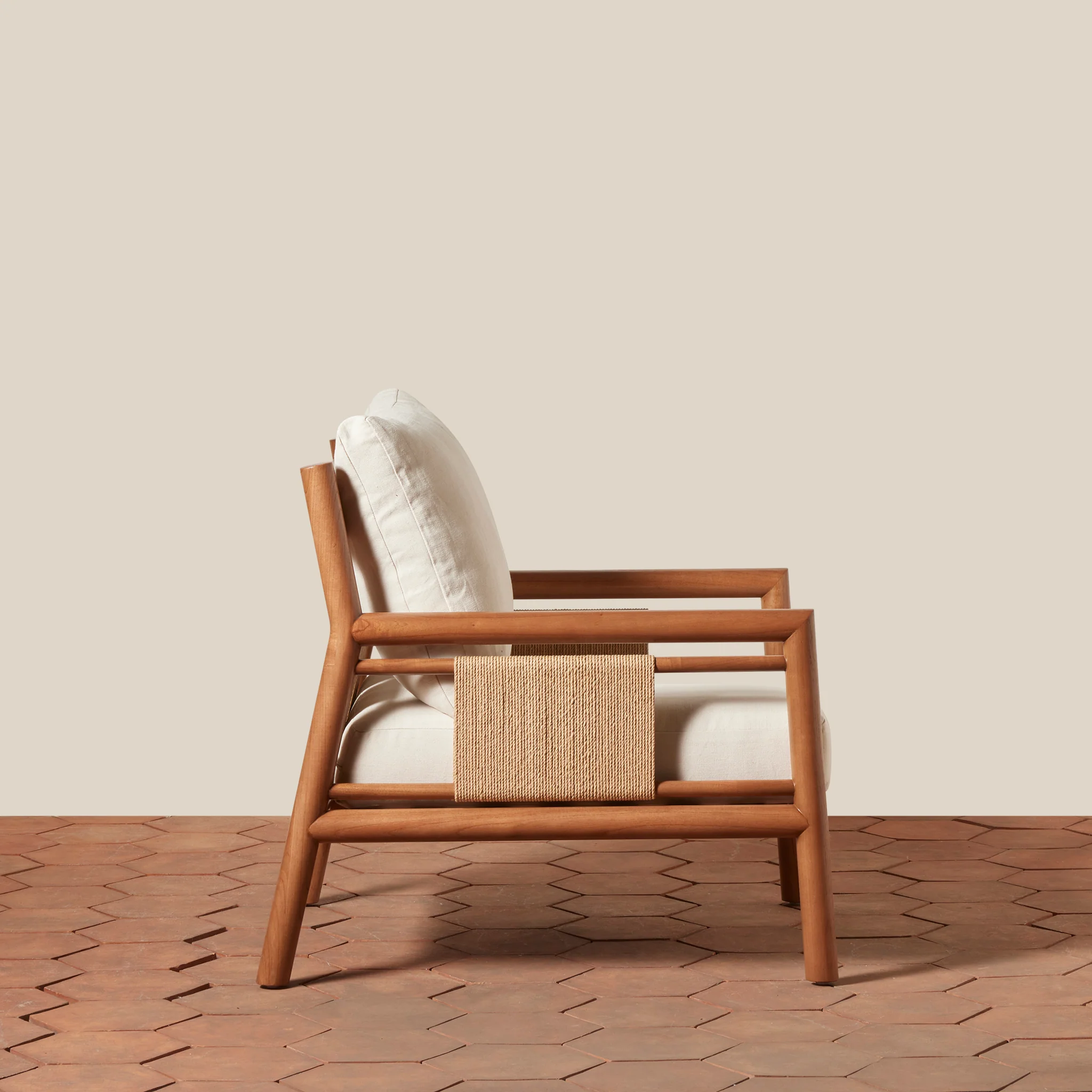 Estela Lounge Chair - Image 8