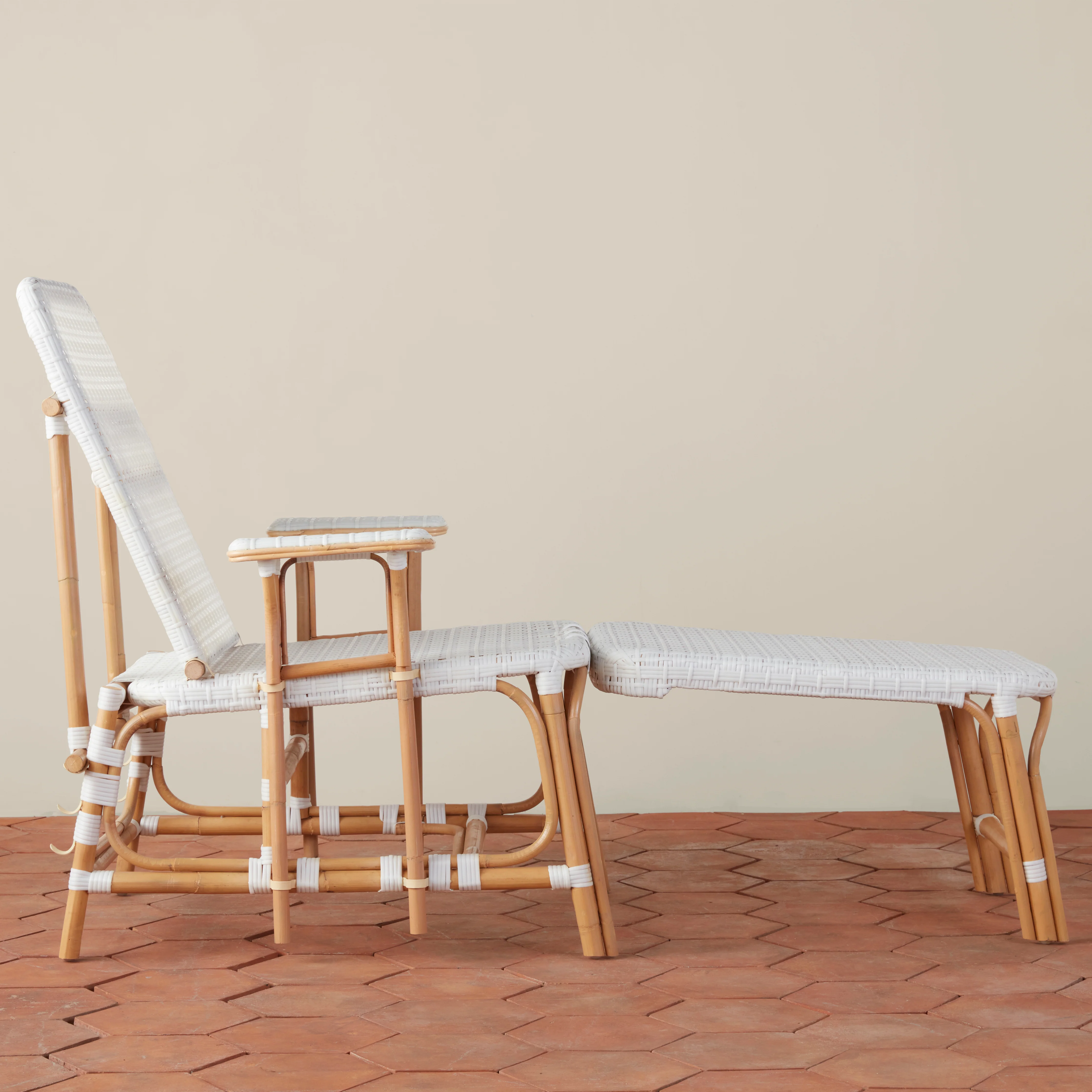 Flore Outdoor Chaise Lounge - Image 4
