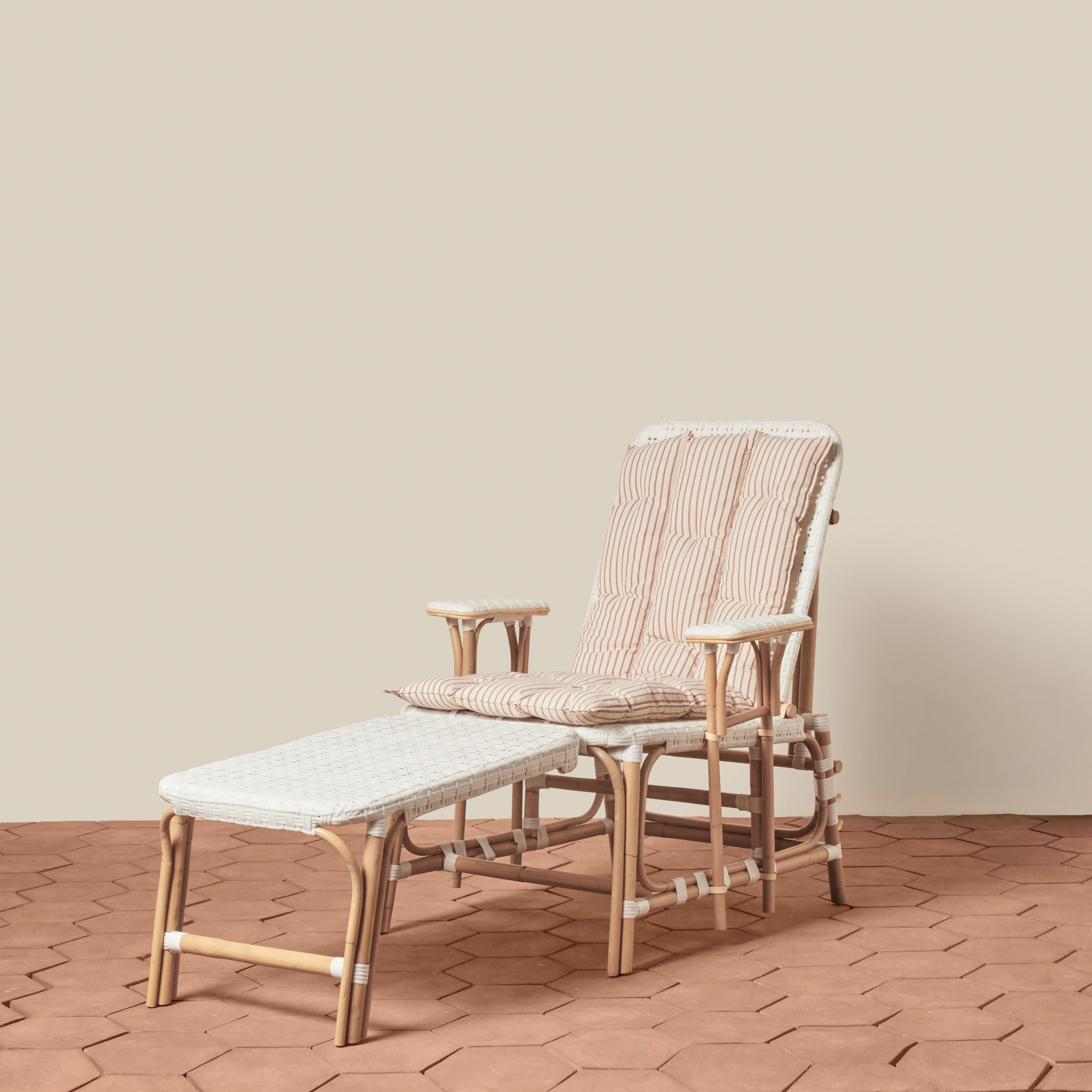 Flore Outdoor Chaise Lounge - Image 8