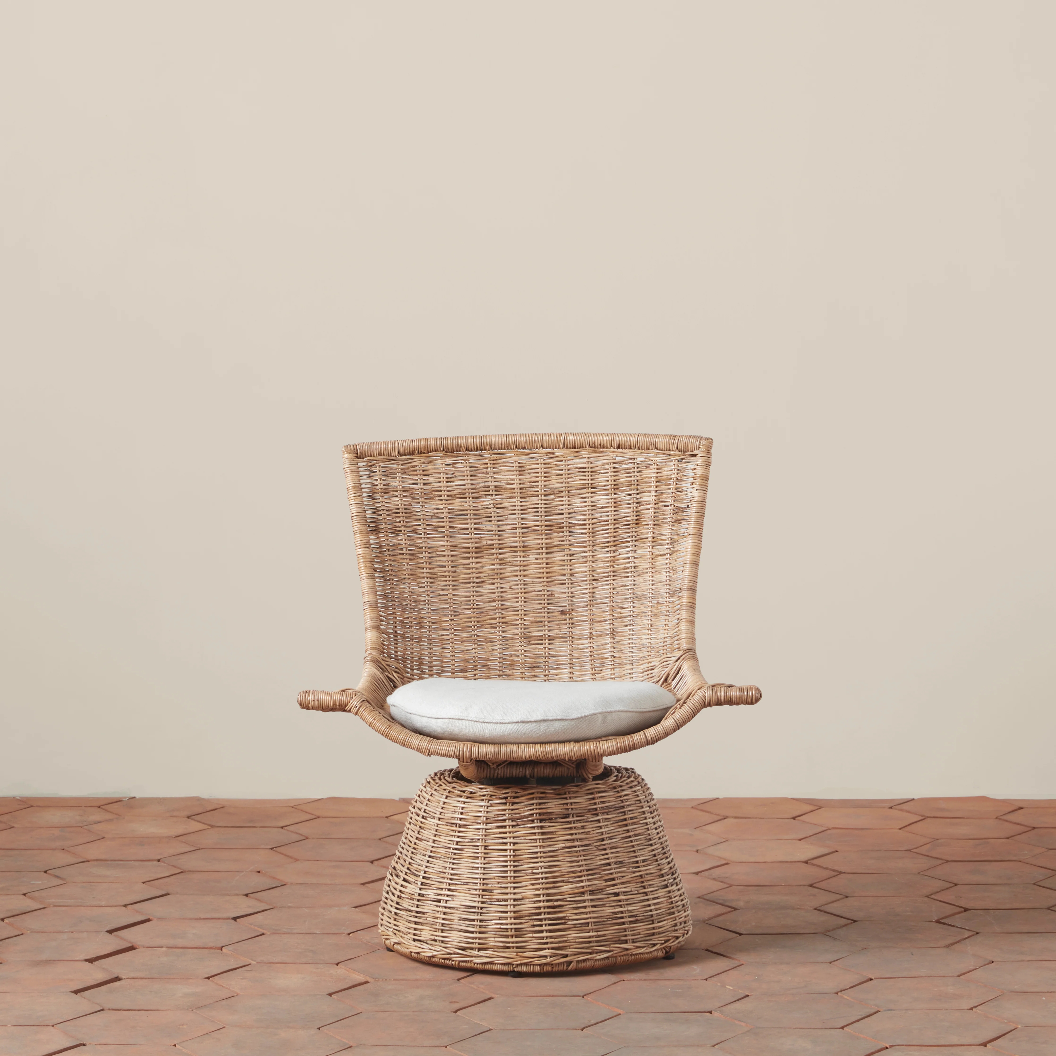 Healdsburg Small Wicker Swivel Chair - Image 4
