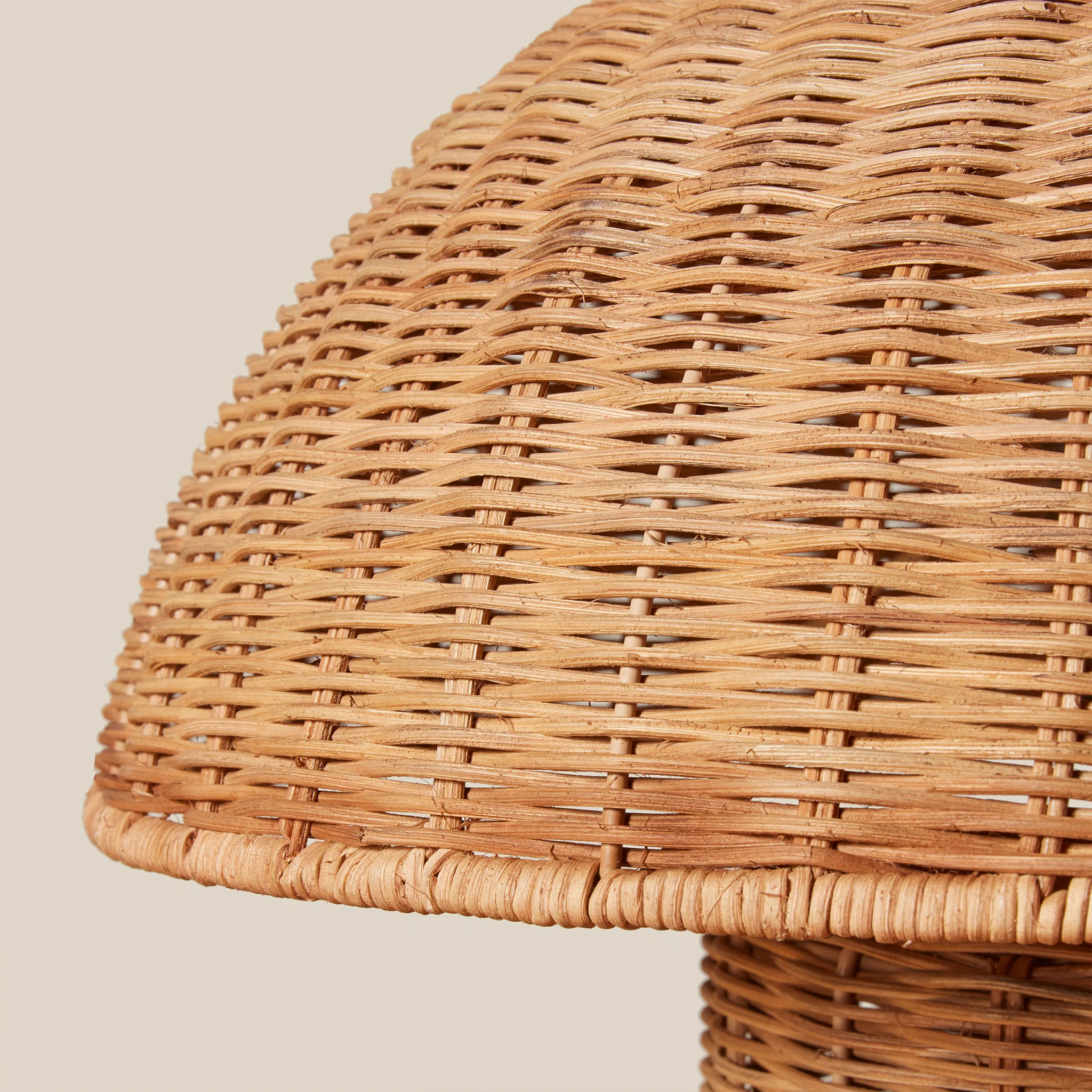 Lanai Table Lamp - Image 4