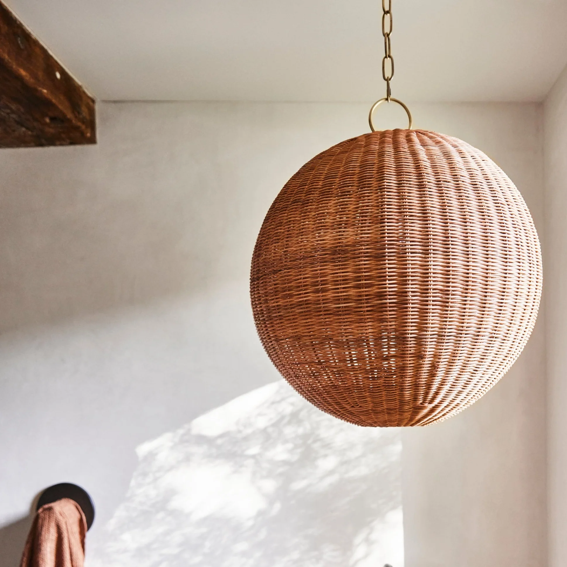 Miramar Rattan Round Pendant - Image 3