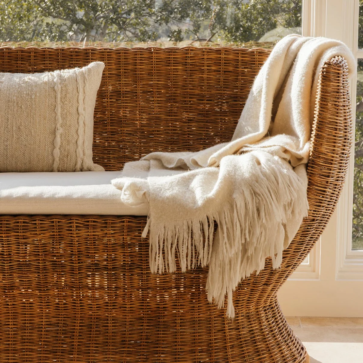 Siena Woven Settee - Image 3