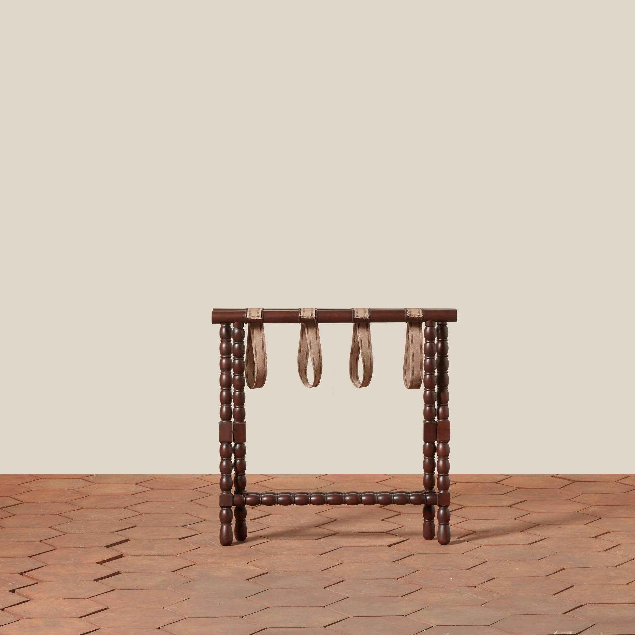 Somerset Luggage Rack - Image 4
