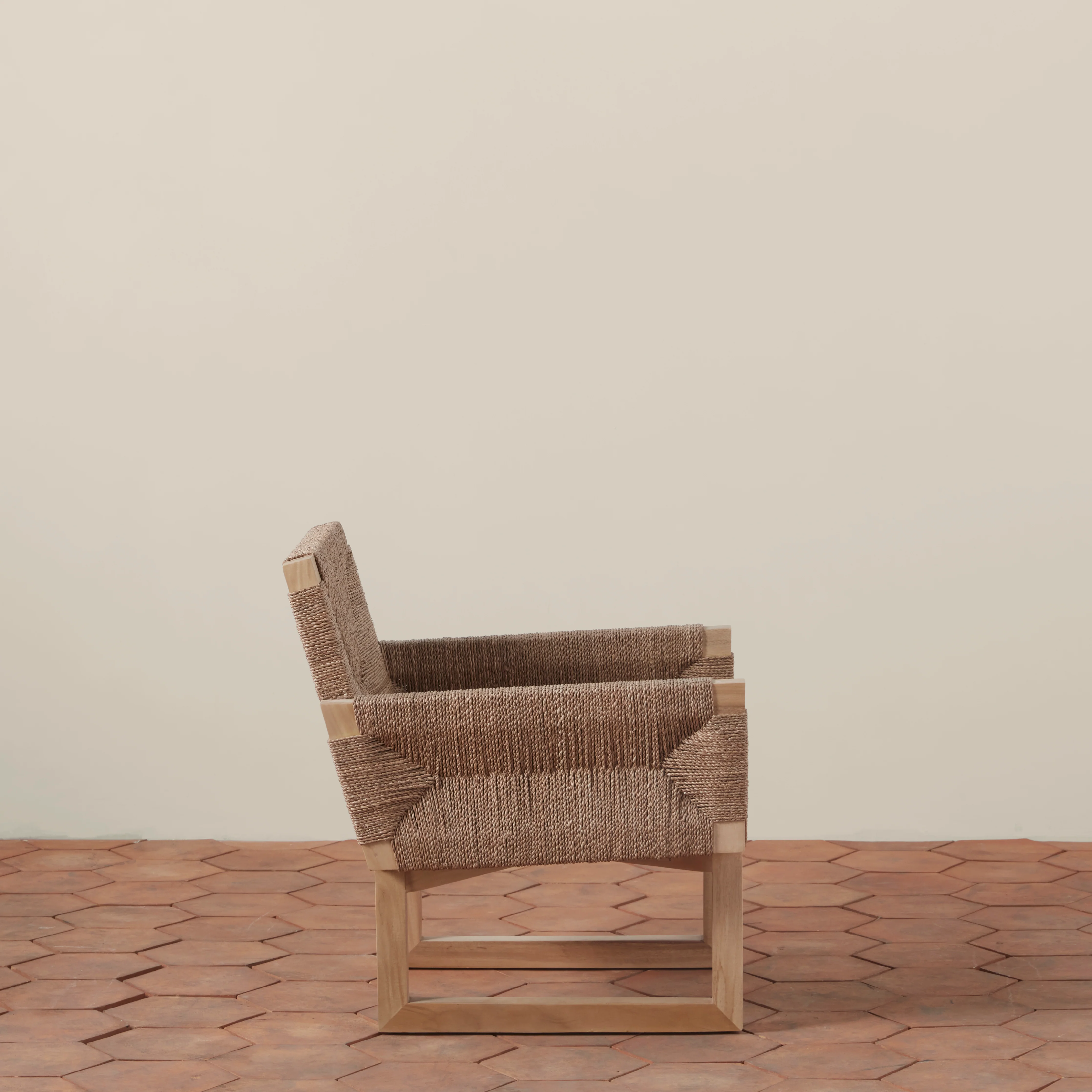 Textura Lounge Chair - Image 4